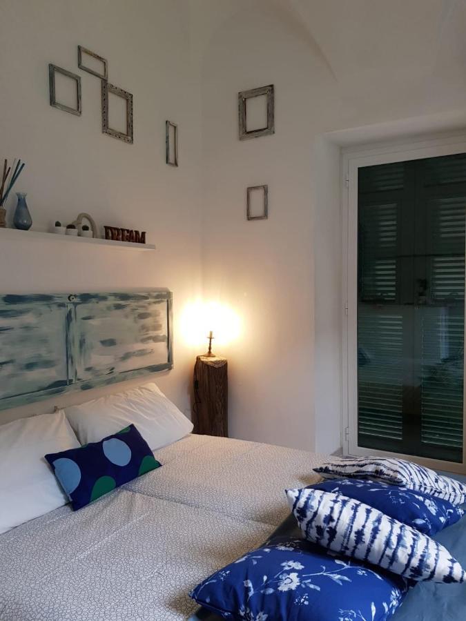 Mini Ca Del Borgo Lägenhet Finale Ligure Exteriör bild